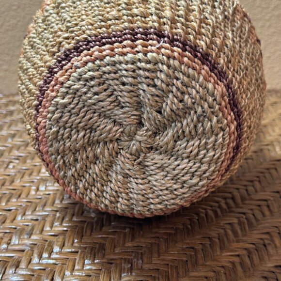 Handwoven Handled Basket Natural Fiber Basket Earth Tones Colors - Picture 7 of 8